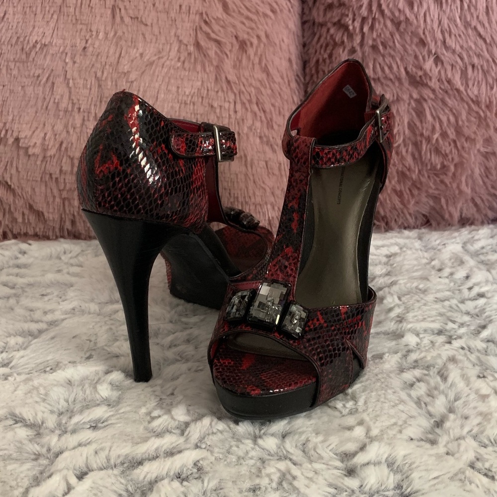 ‼️SALE‼️Red snakeskin t-strap heels 🐍